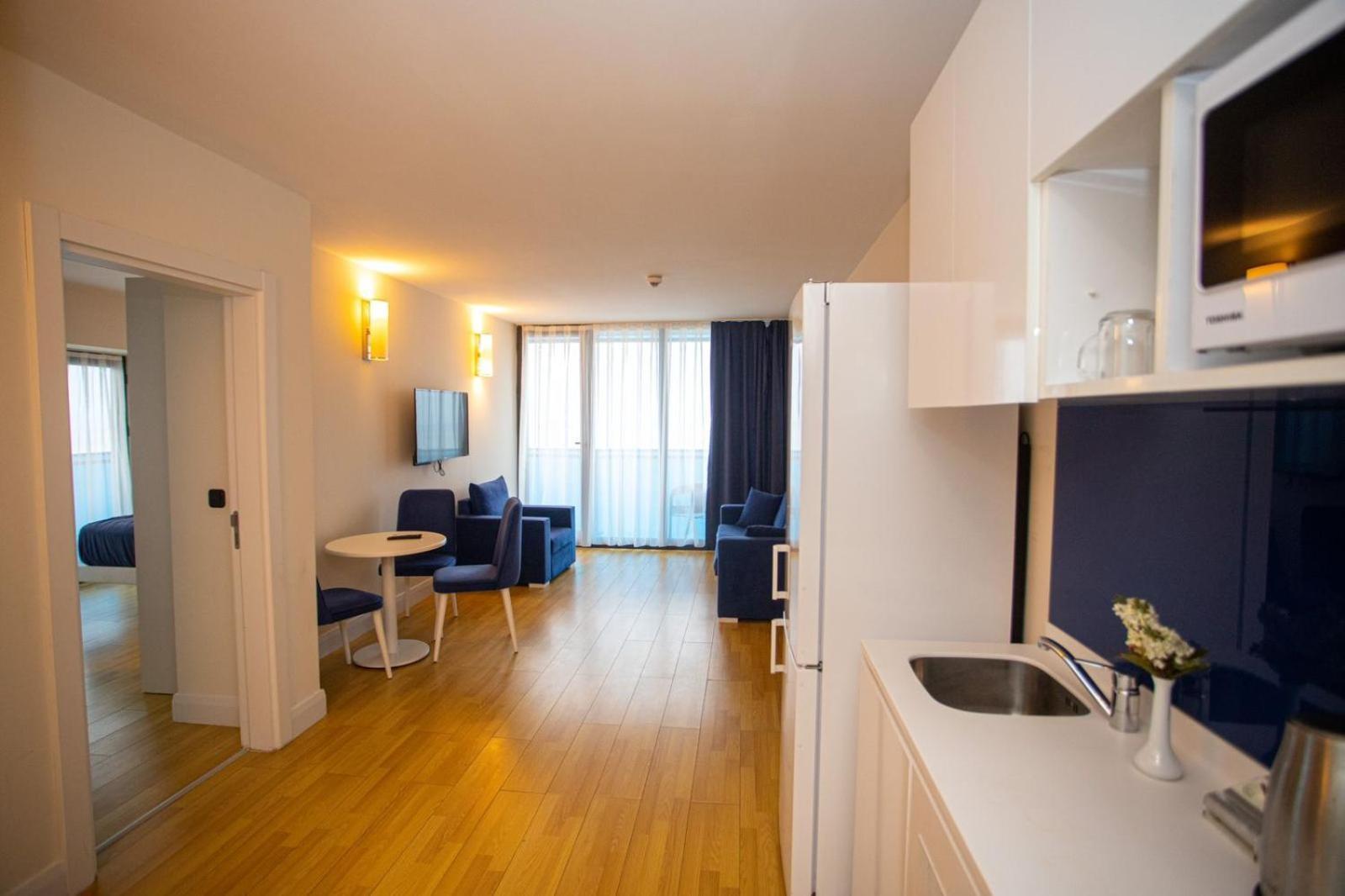 Suites Orbi City Aparthotel Батуми Екстериор снимка