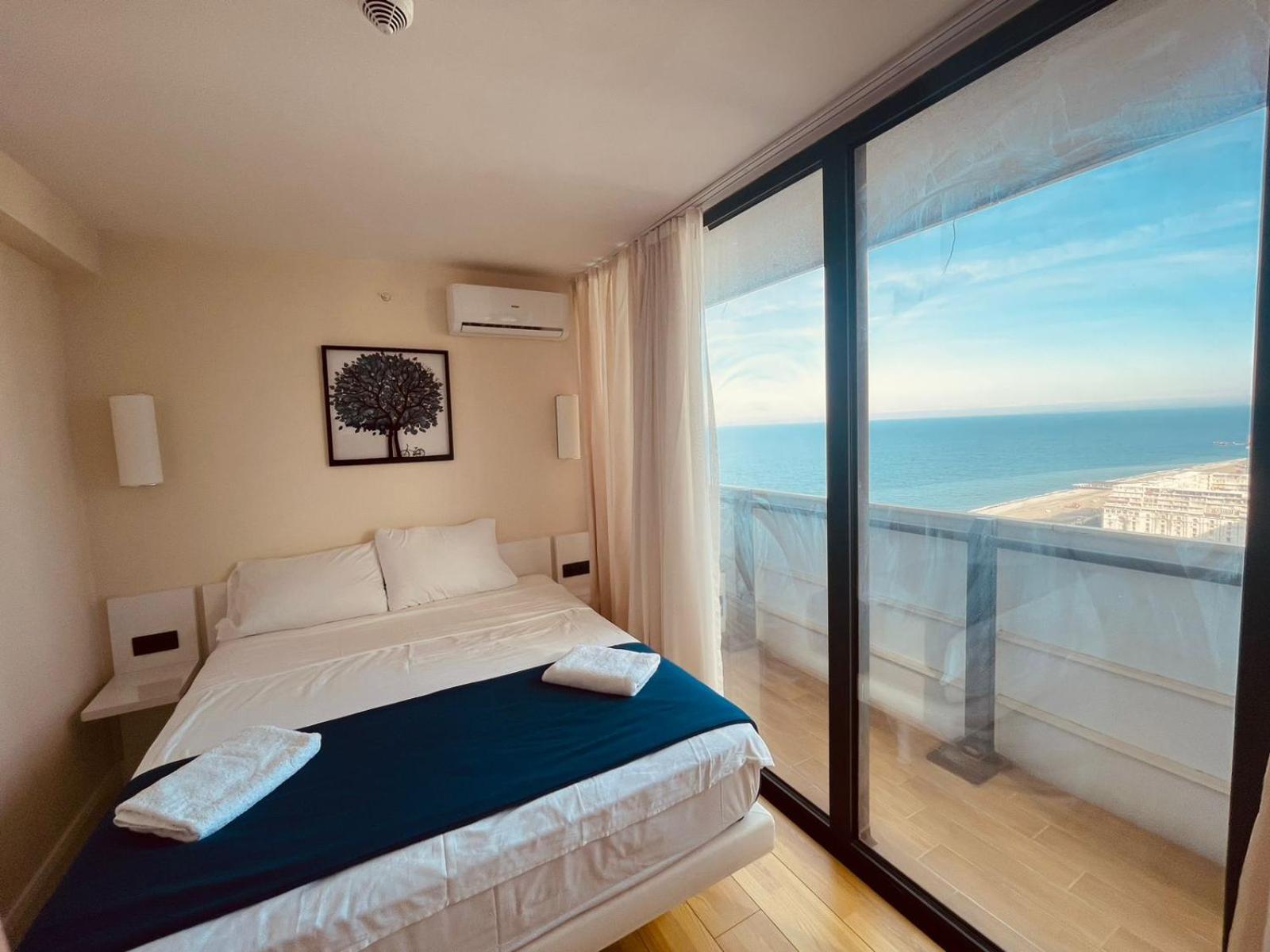 Suites Orbi City Aparthotel Батуми Екстериор снимка