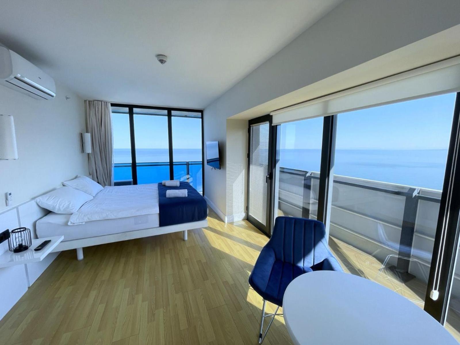 Suites Orbi City Aparthotel Батуми Екстериор снимка