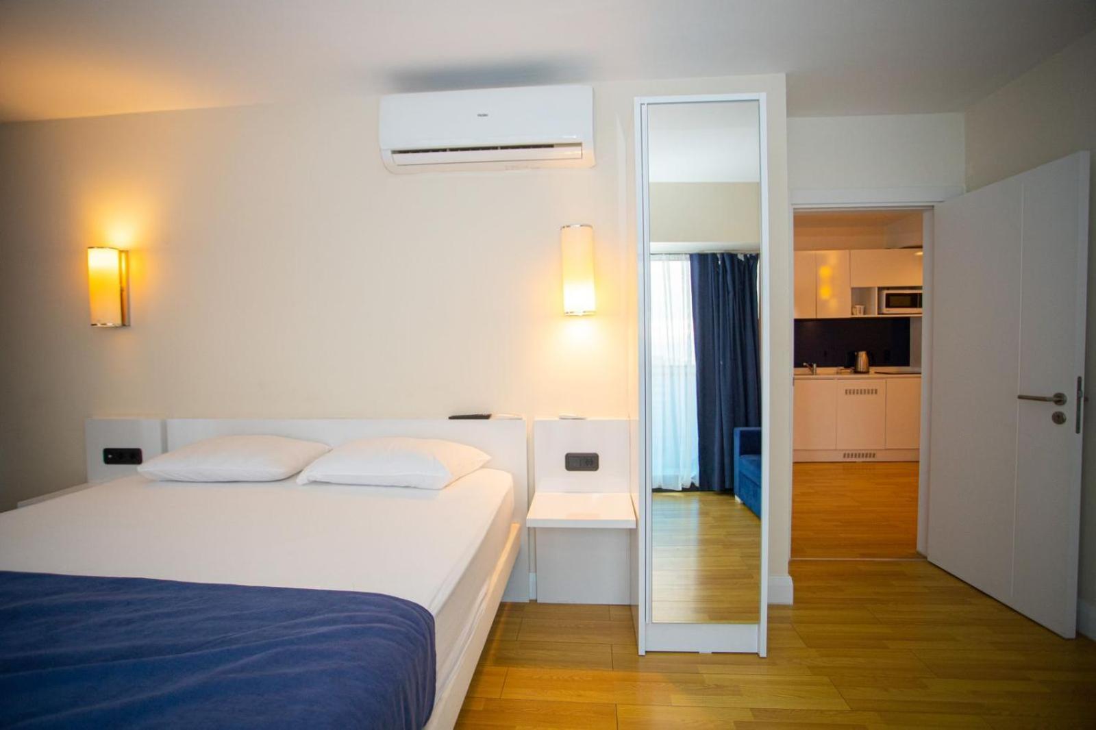 Suites Orbi City Aparthotel Батуми Екстериор снимка
