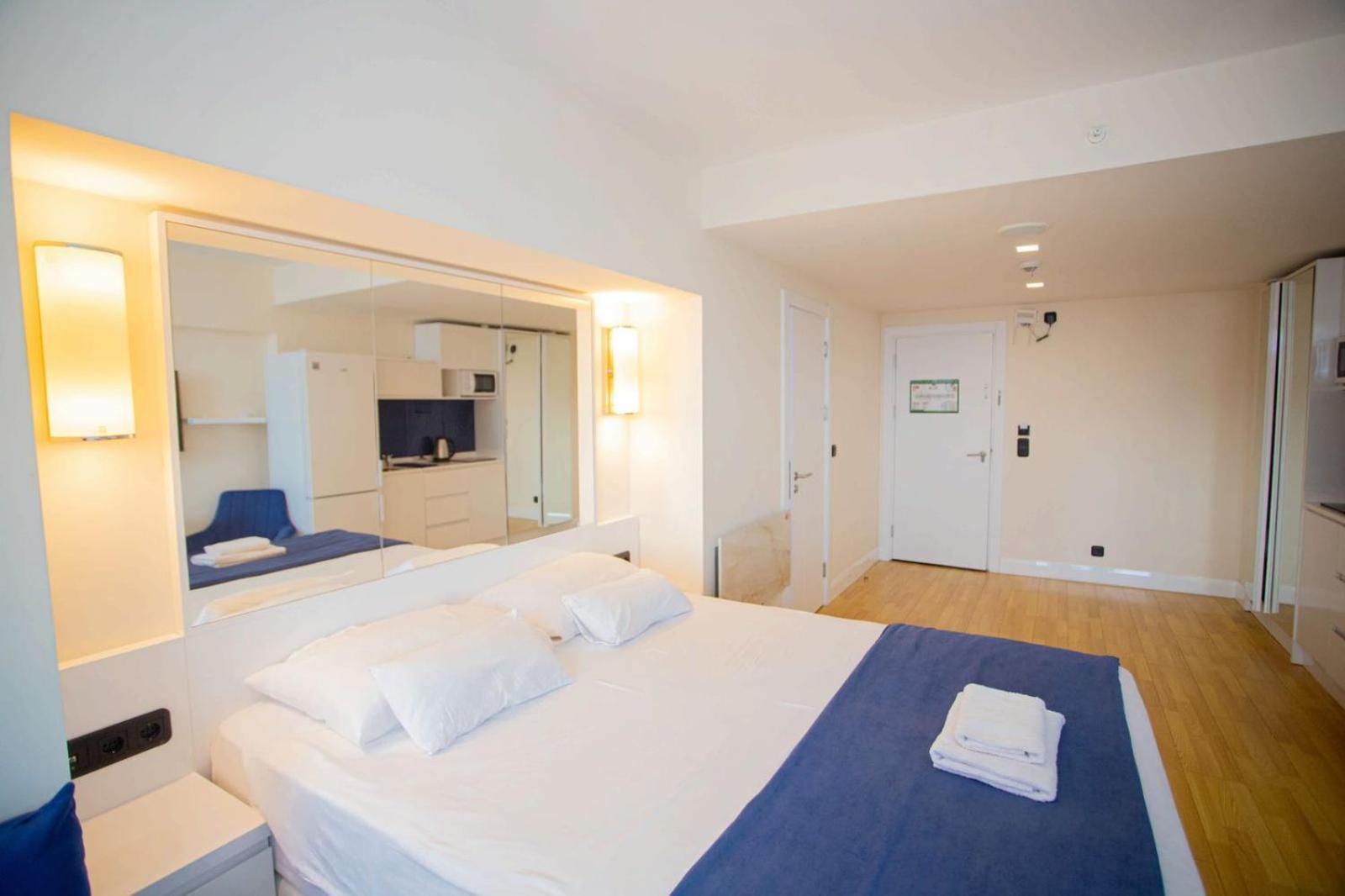 Suites Orbi City Aparthotel Батуми Екстериор снимка